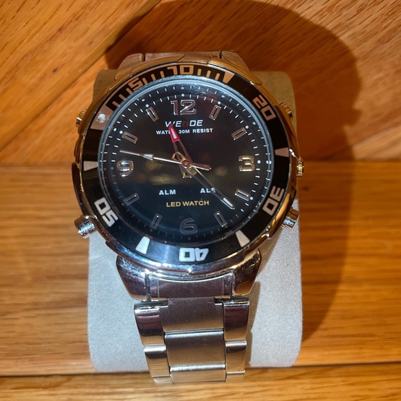 Weide analong & LED watch - Picture 1 of 3